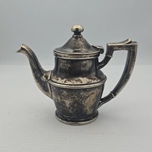 International Silver Co Vintage teapot Mills Engraving‎ 8oz